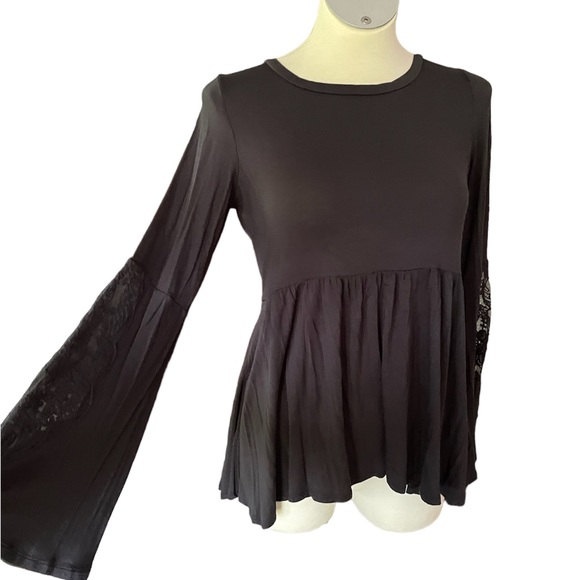 American Eagle Outfitters Slate Grey Flare Arm V Neck Open Back Long Sleeve - Picture 1 of 10